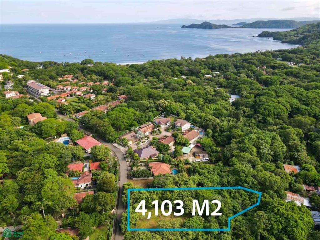 Land at Playa Hermosa