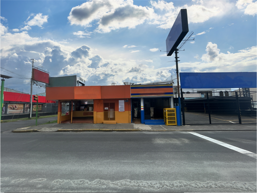 Comercial en San Pedro