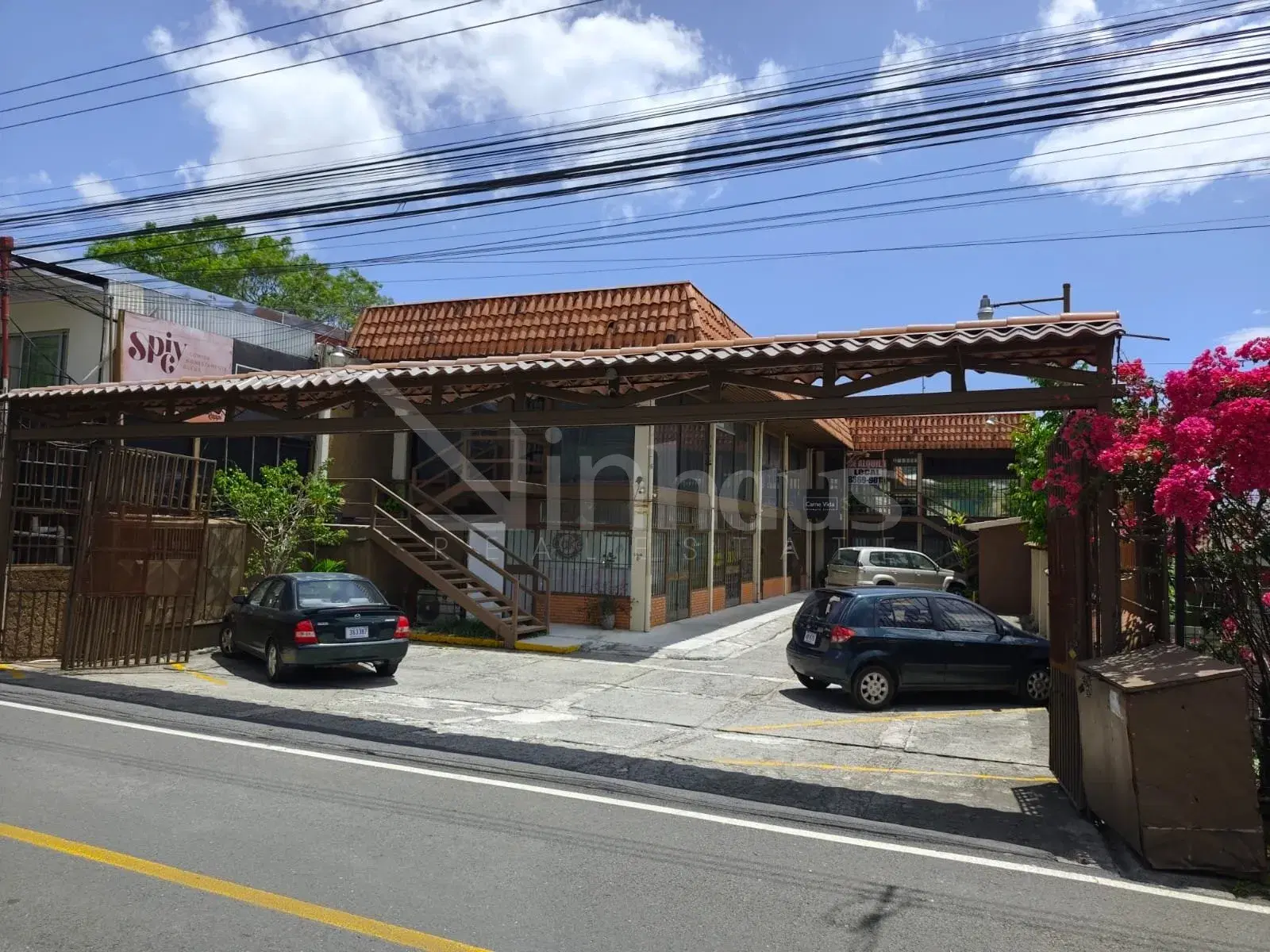 Commercial at Escazú