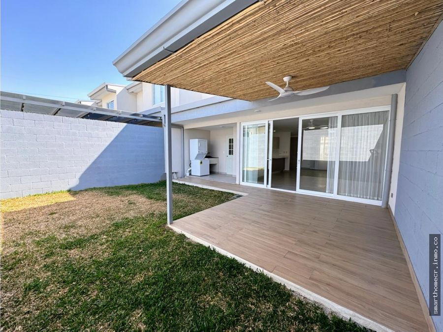 Casa en Condominio Guachipelín 3-10