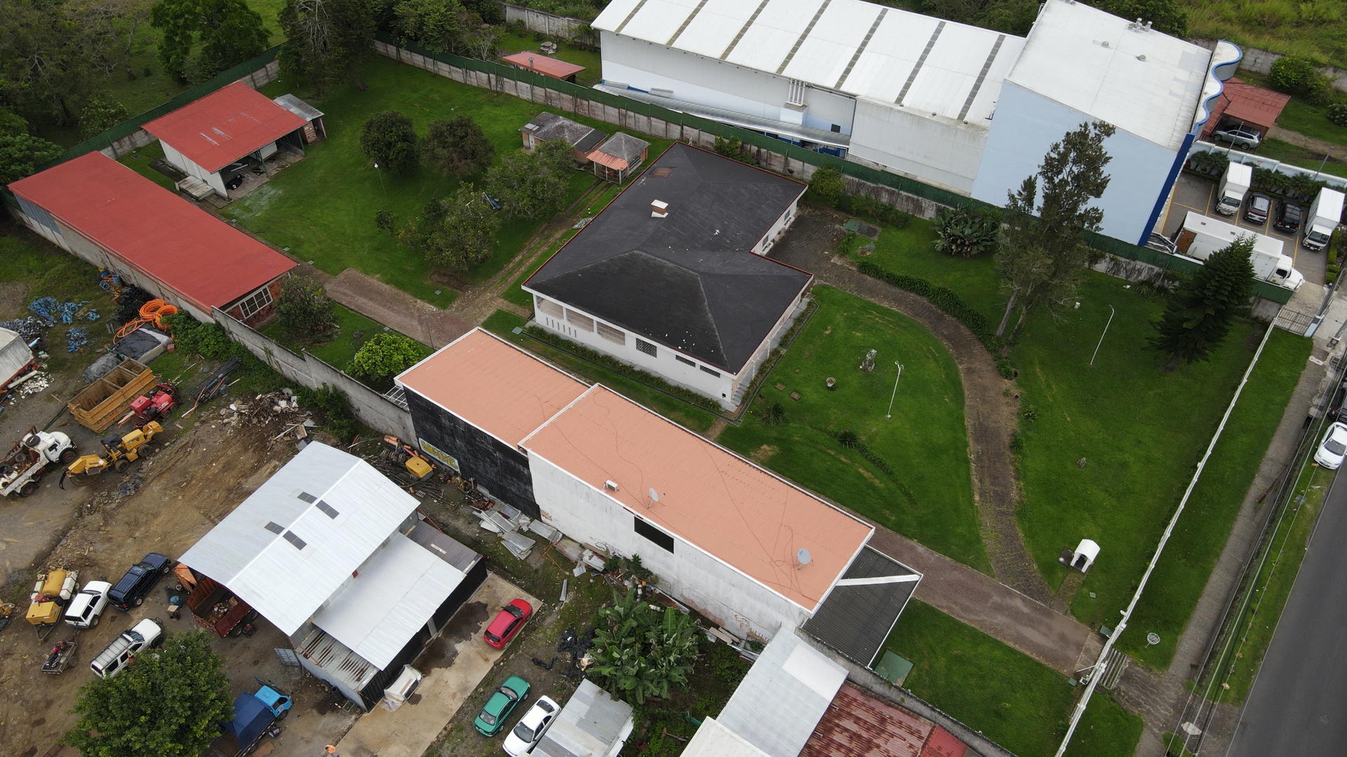 Comercial en San Isidro