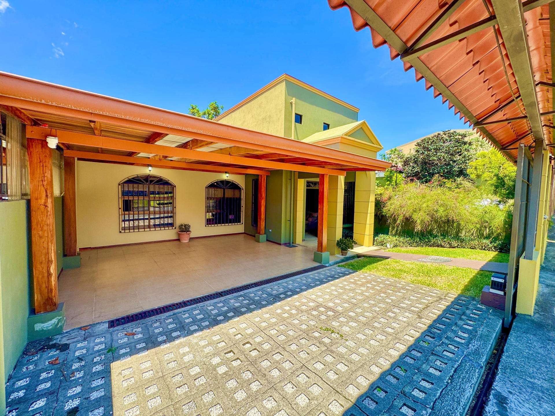 Property at Grecia