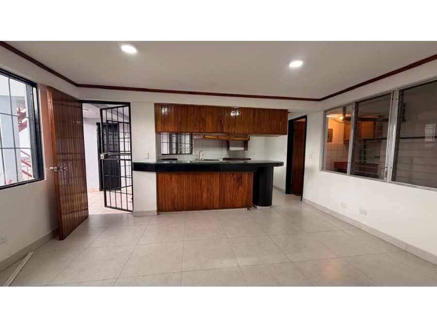 Comercial en San Pedro