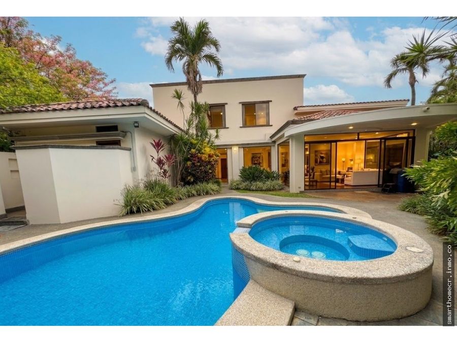 House at Bosques de Lindora