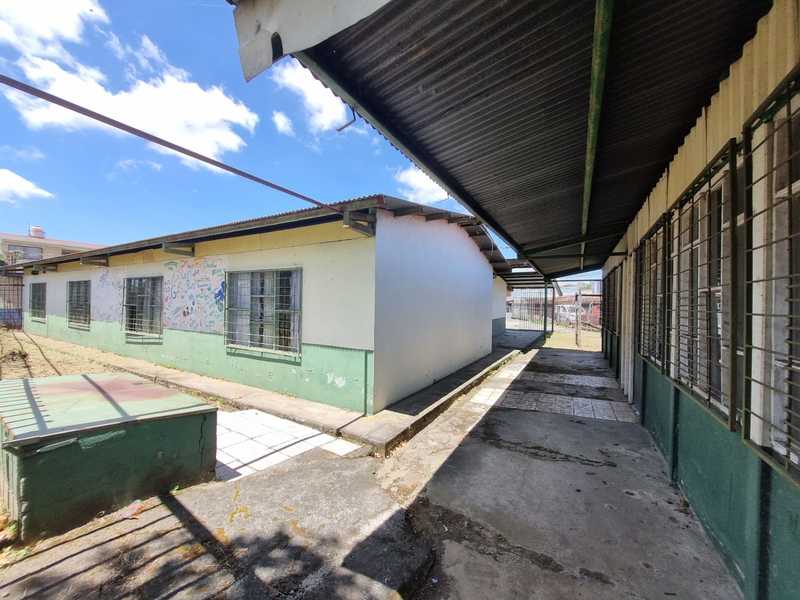 Comercial en San Rafael Abajo