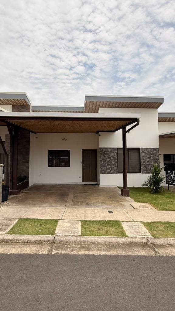 House at Condominio Arenas