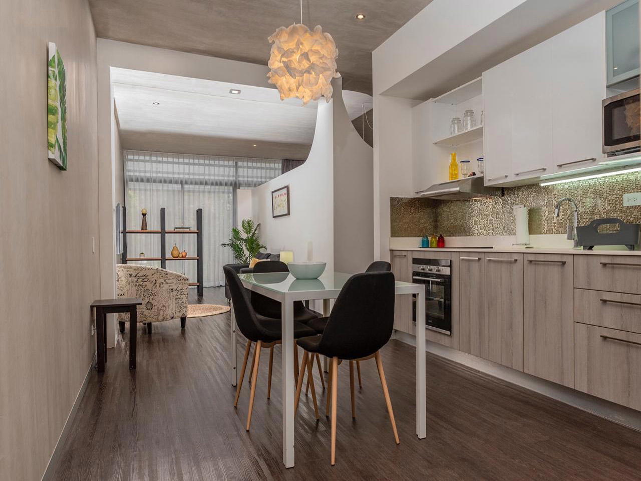 ALQUILER DE APARTAMENTO EN CONDO AMUEBLADO, SANTA ANA