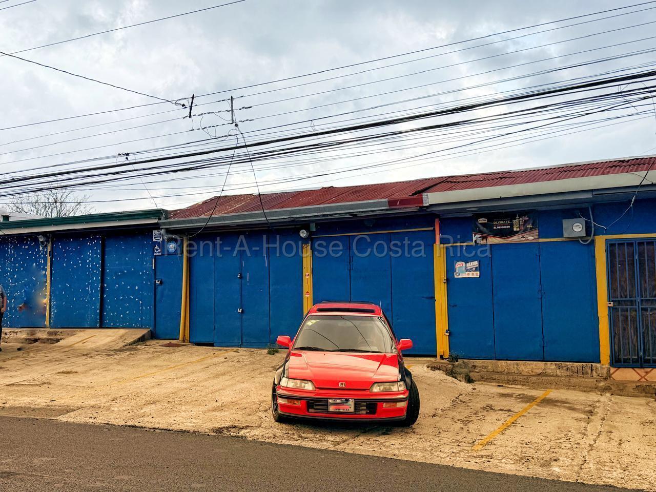 Comercial en Mercedes