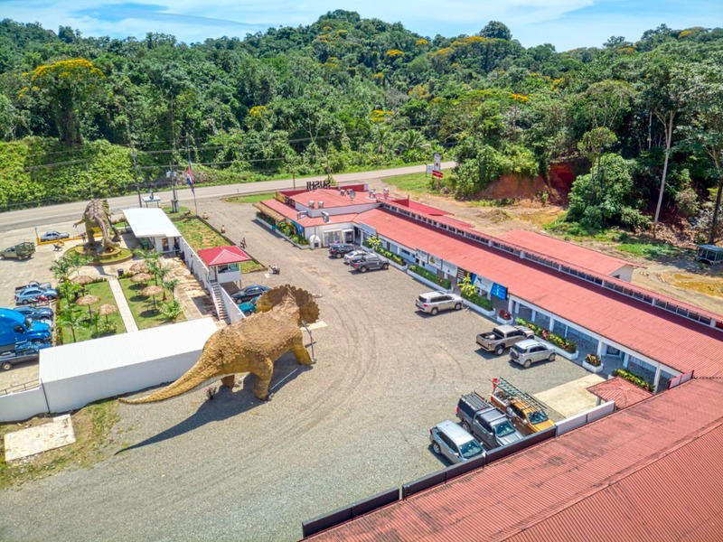 Comercial en Bahía Ballena