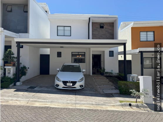 Casa en Condominio Vista de Las Flores