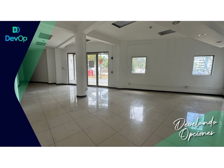 Comercial en Mercedes