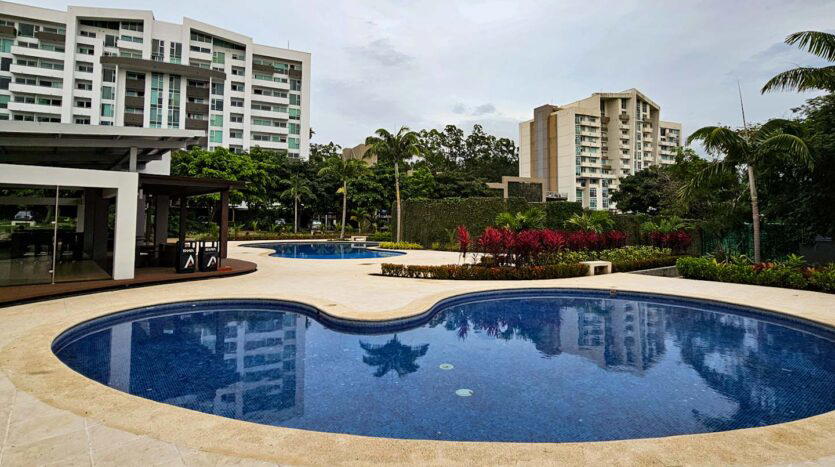 Apartamento en Torres de Heredia