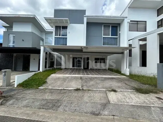 Propiedad en Condominio 221