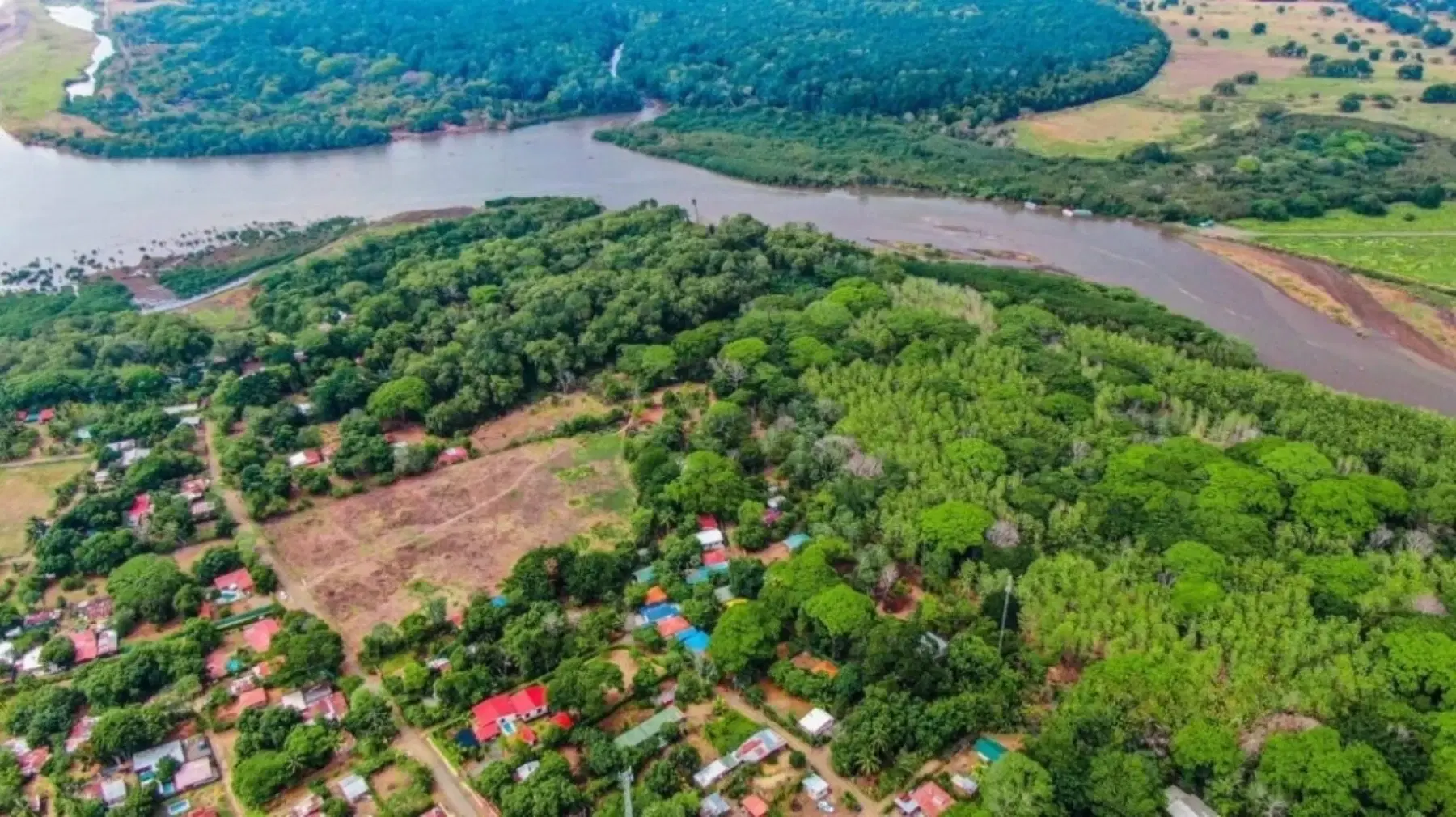 Land at Jacó