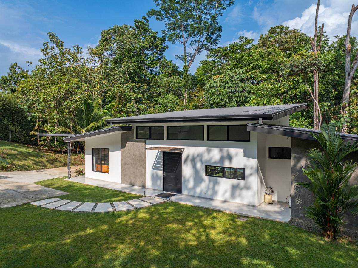 House at Playa Hermosa