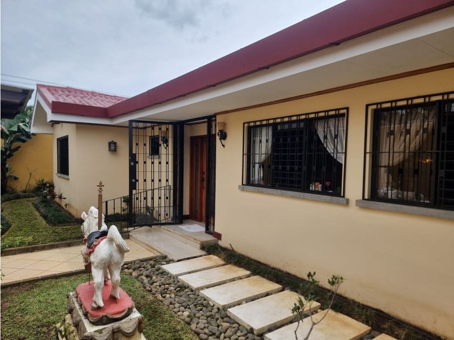 Casa en Condominio Pinares de Curridabat