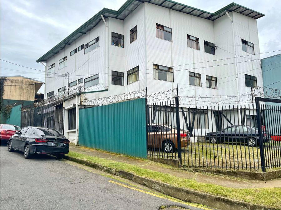 Edificio en San Pedro