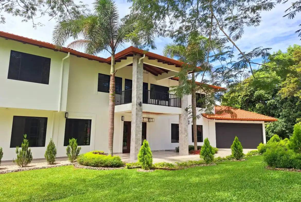 House at Atenas