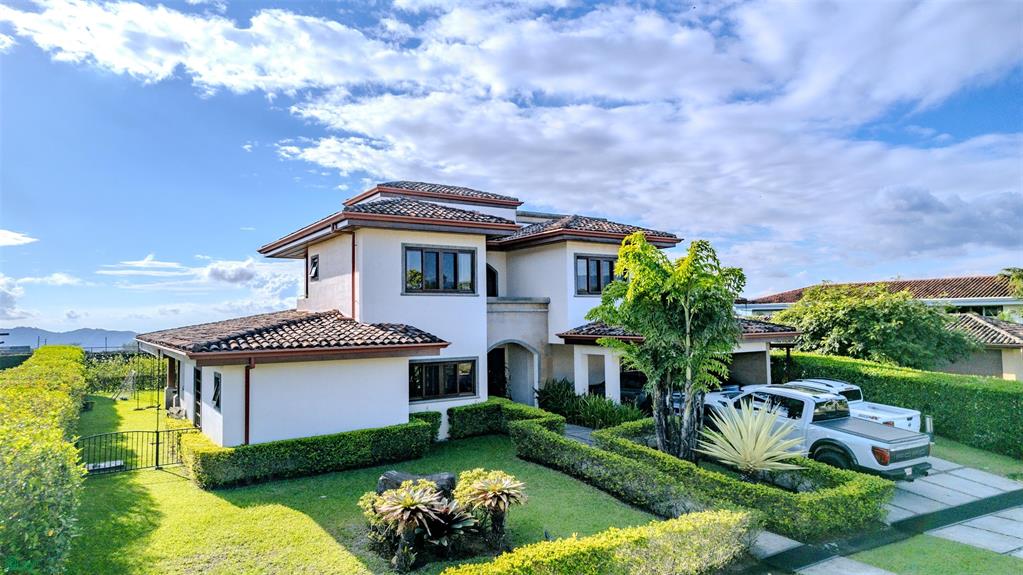 House at Condominio Las Vueltas