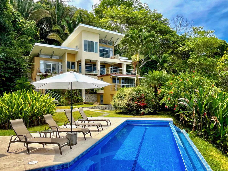 Property at Savegre
