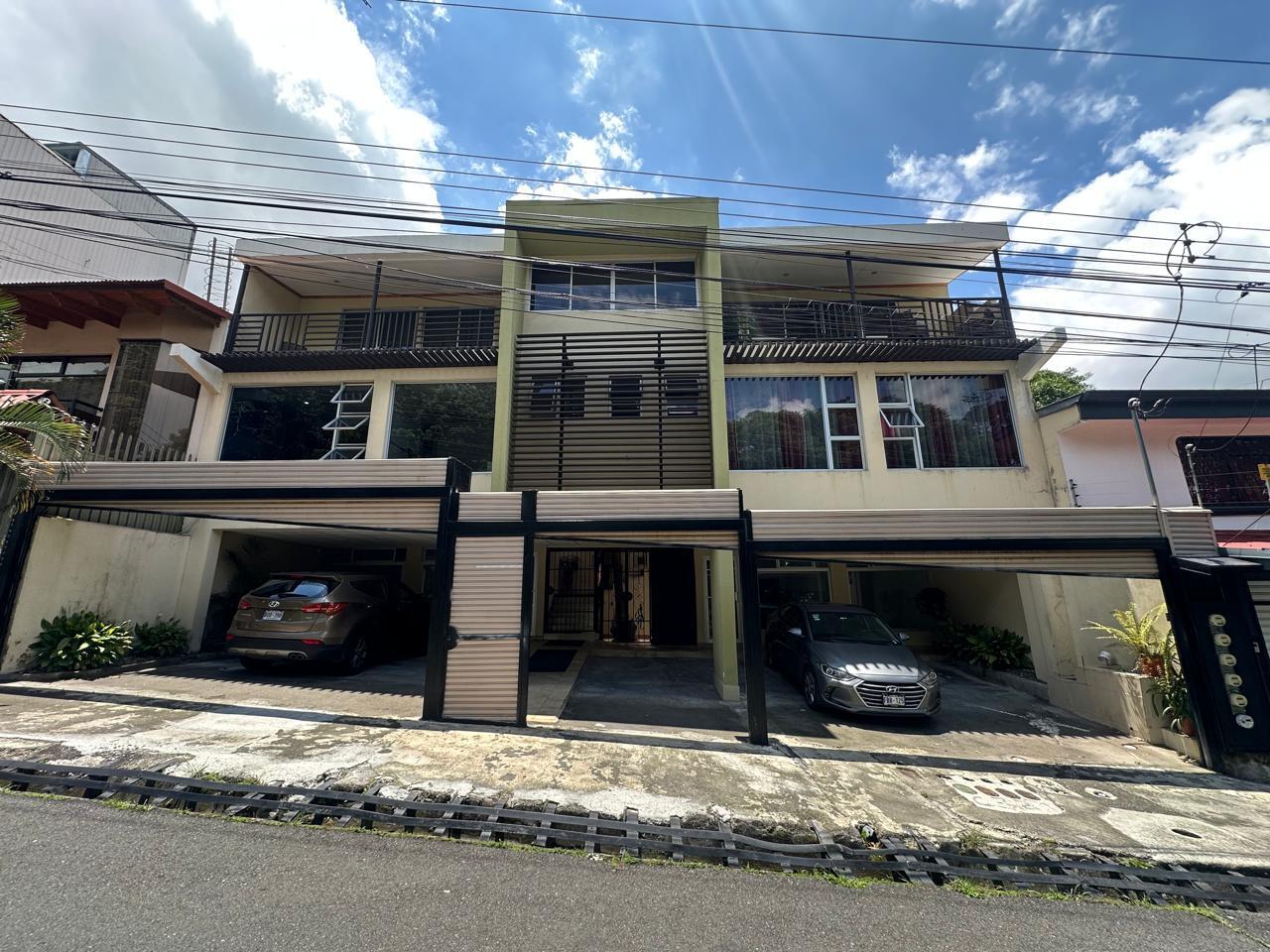 Commercial at Anselmo Llorente