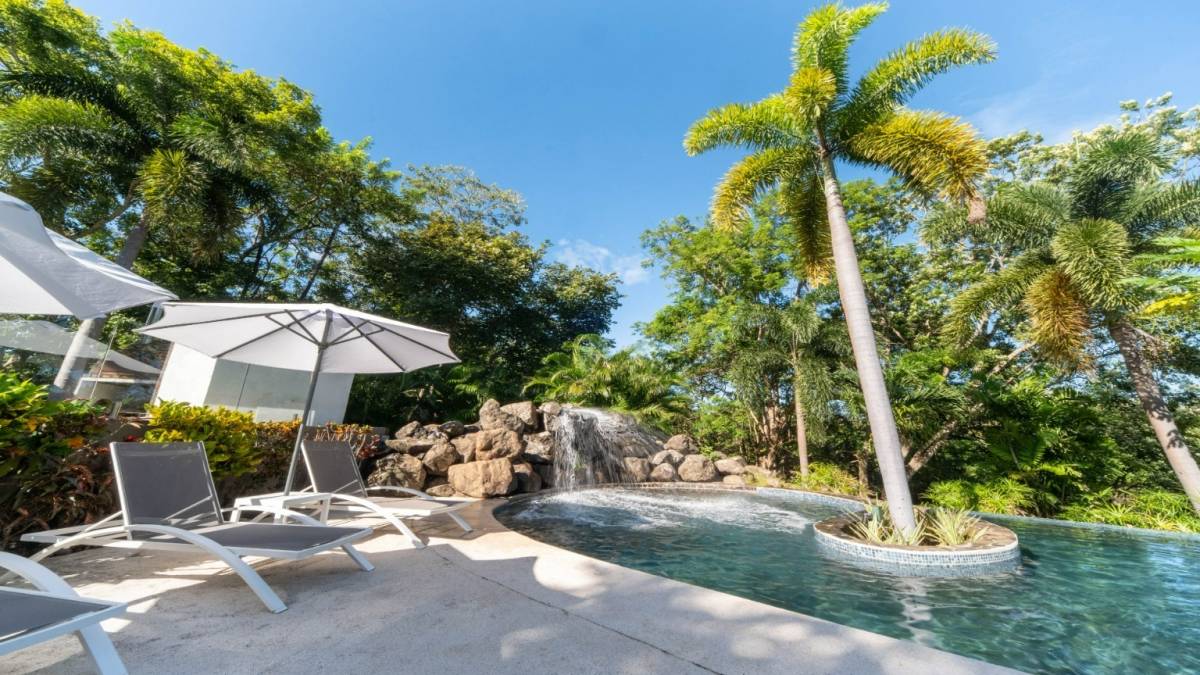 Commercial at Tamarindo