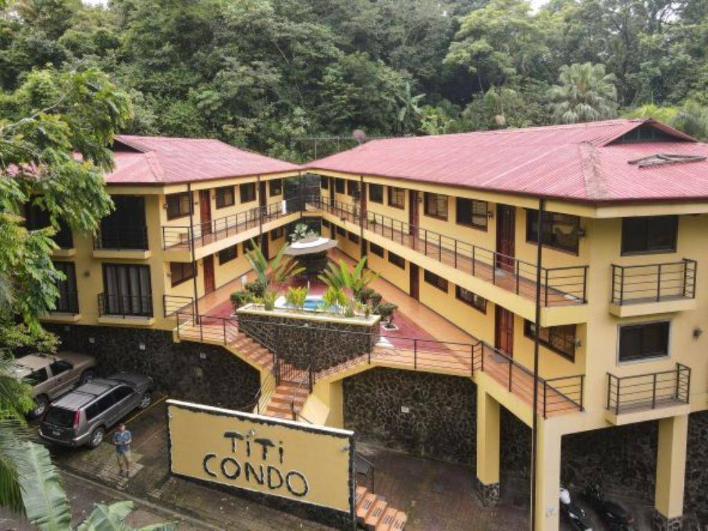 Propiedad en Condominios Mono Titi
