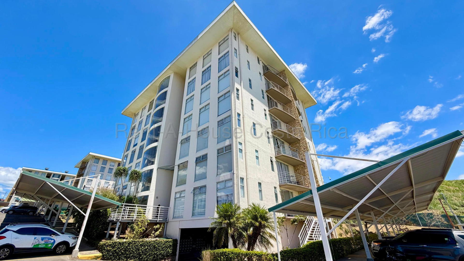 Apartamento en Torres San Marino