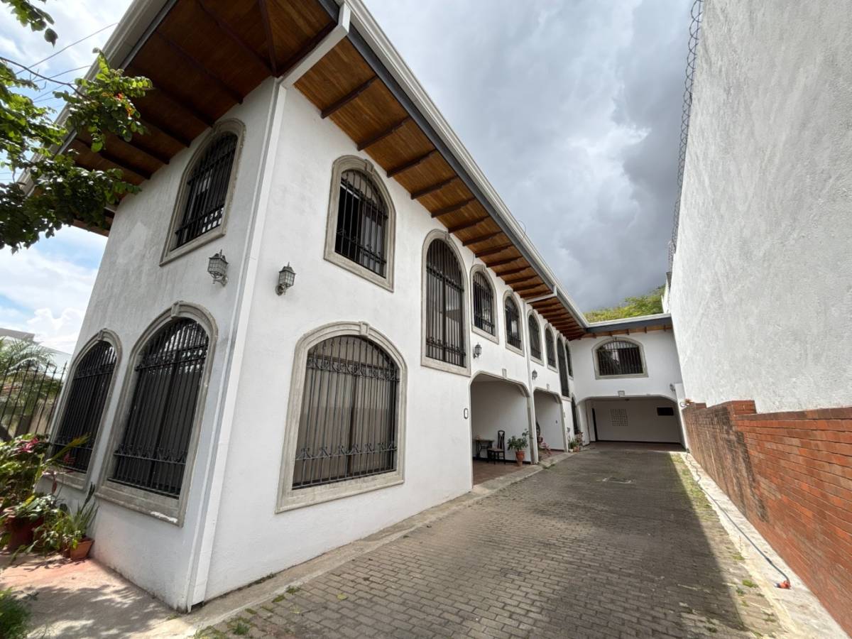 Propiedad en Trejos Montealegre