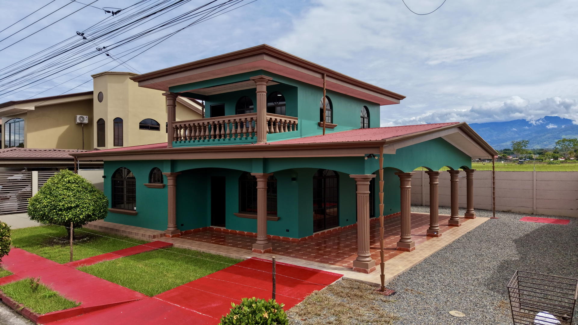 Casa en Daniel Flores
