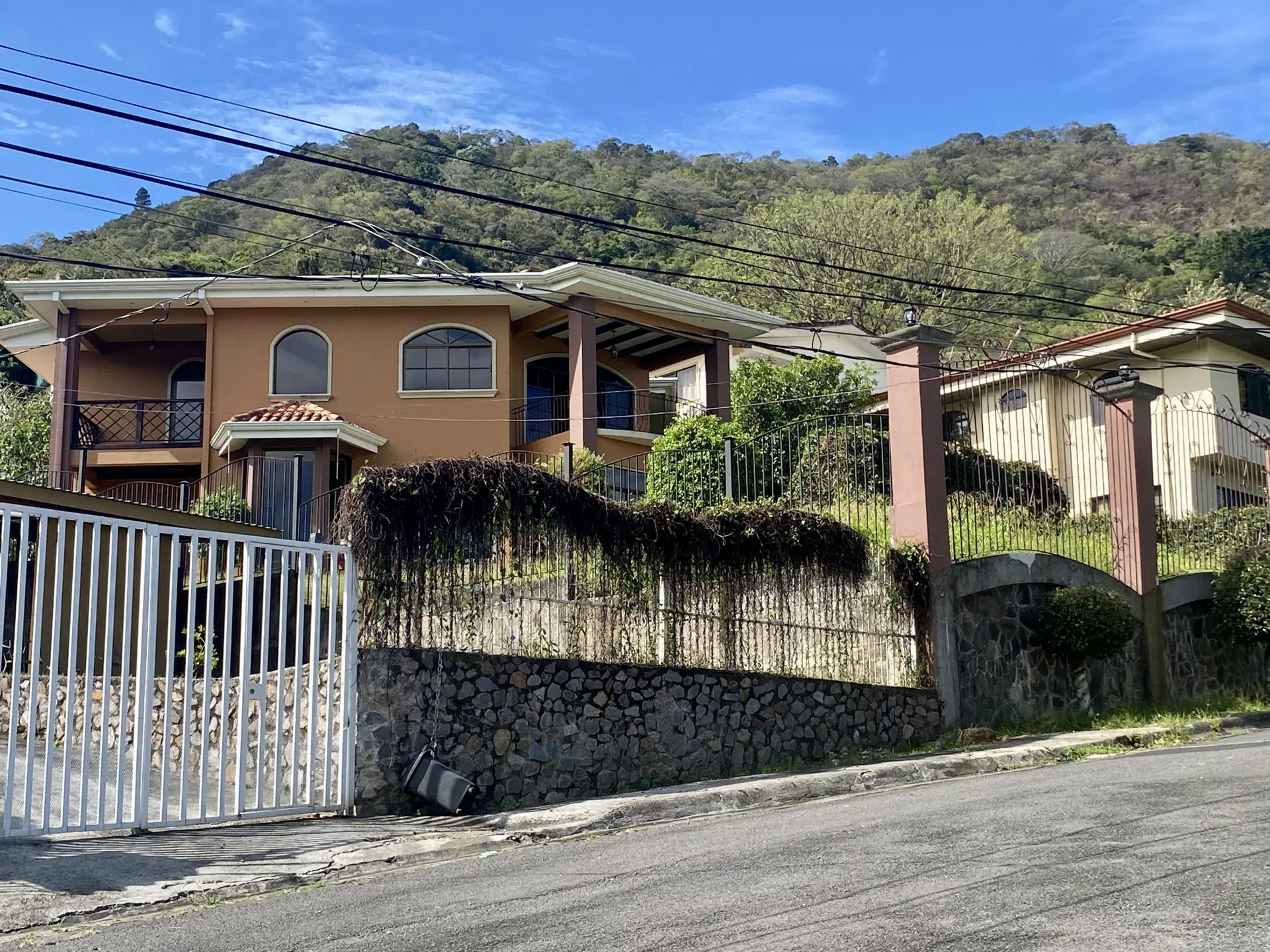 House at Santa Ana