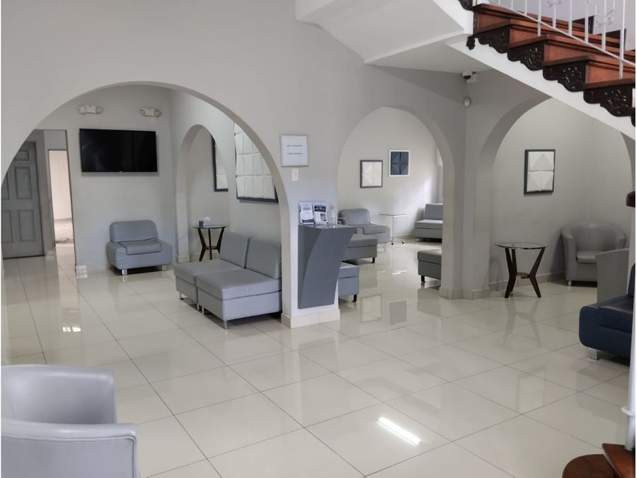 Building at Paseo Colón