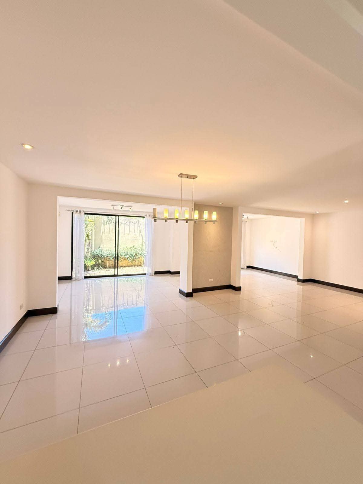 Casa en condominio almeria