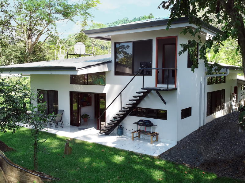 Property at Savegre