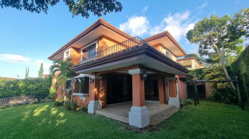 Apartment at Escazú