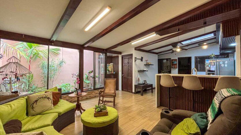 Casa en Sabanilla