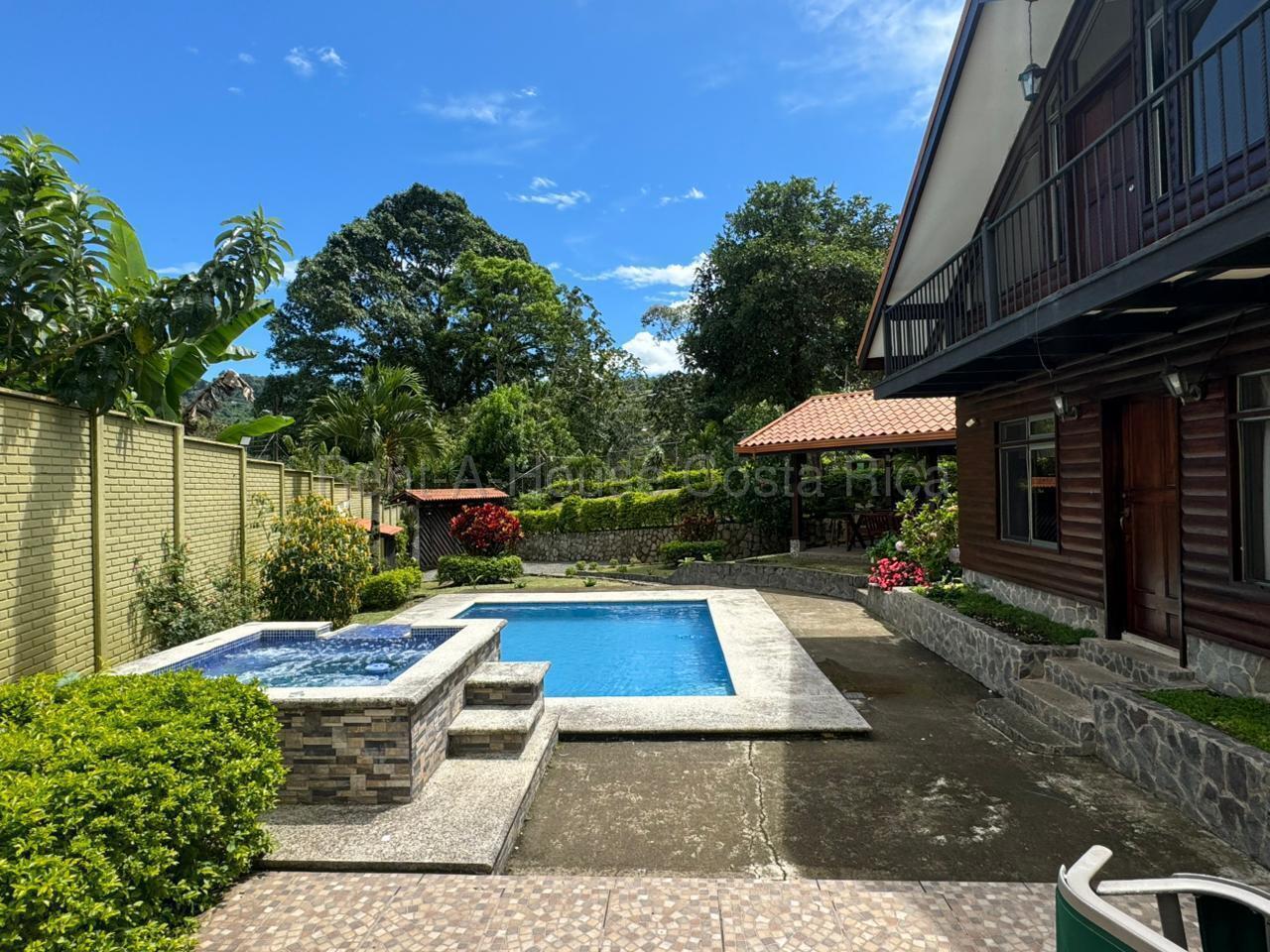 Commercial at Orosí