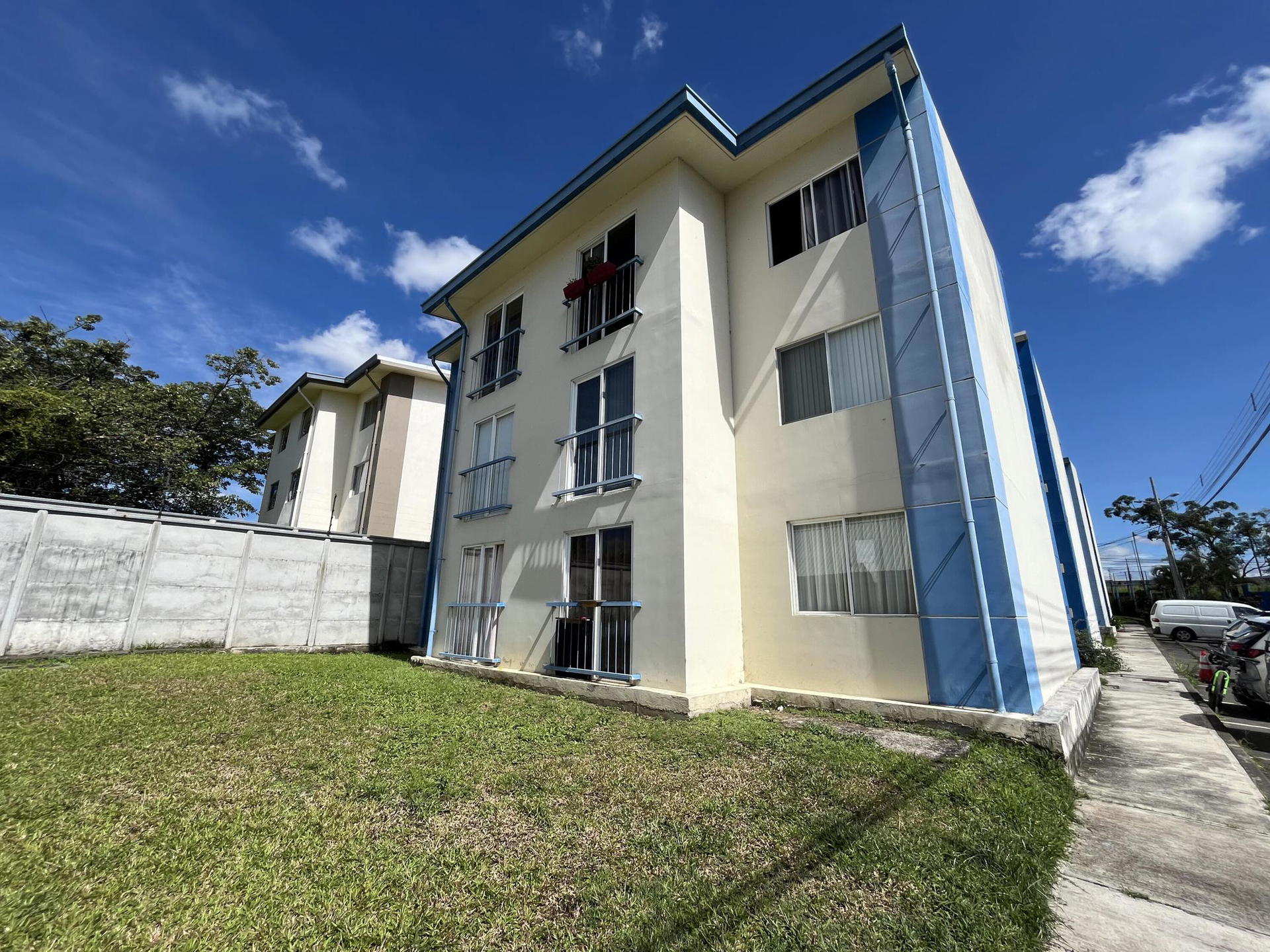 Apartamento en Condominio Almendares