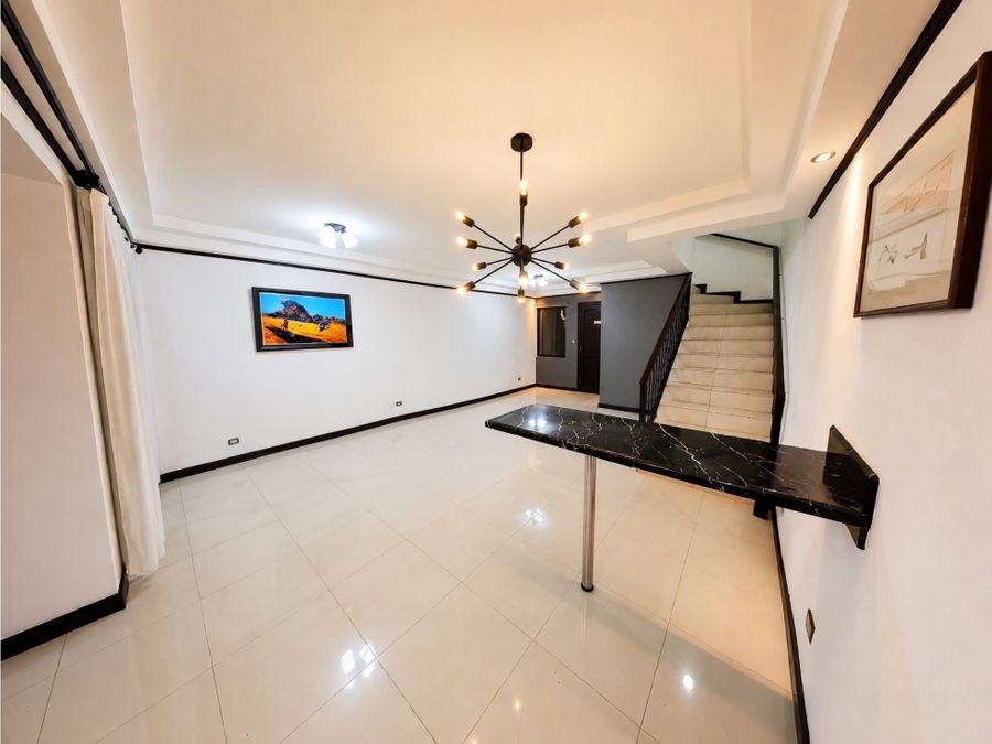 Casa en Condominio Vistas de Monserrat