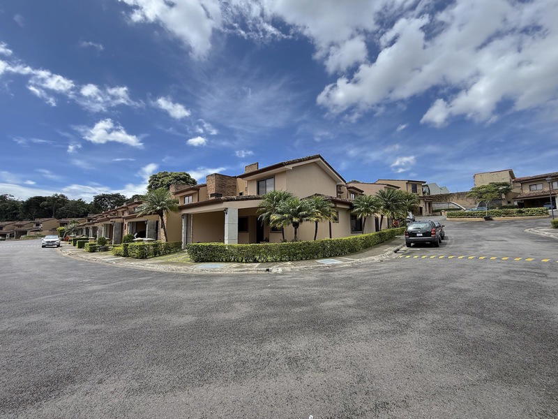 Propiedad en Condominio Colonia Del Roble