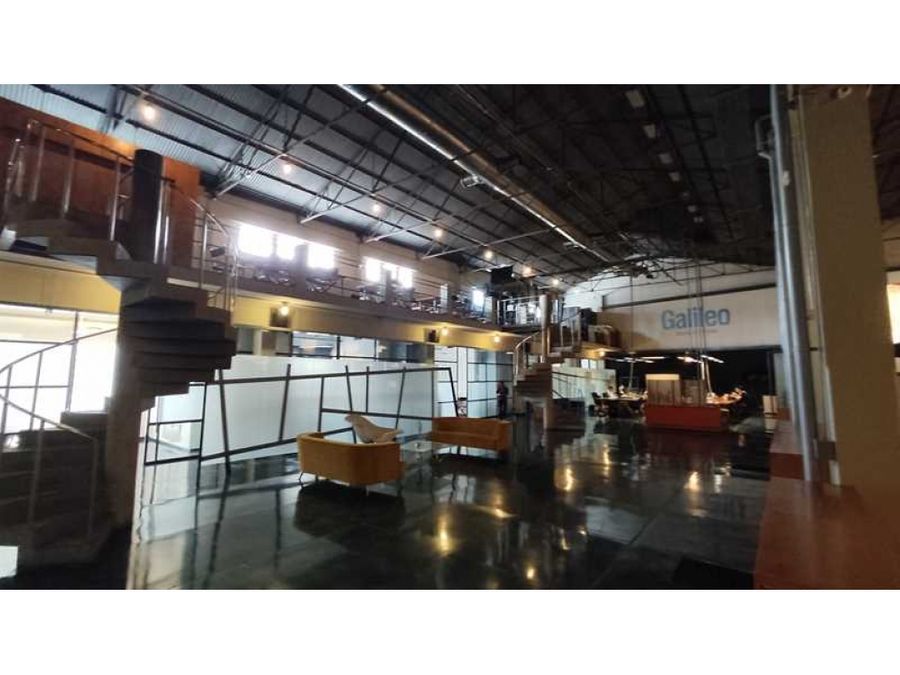 Edificio en El Carmen