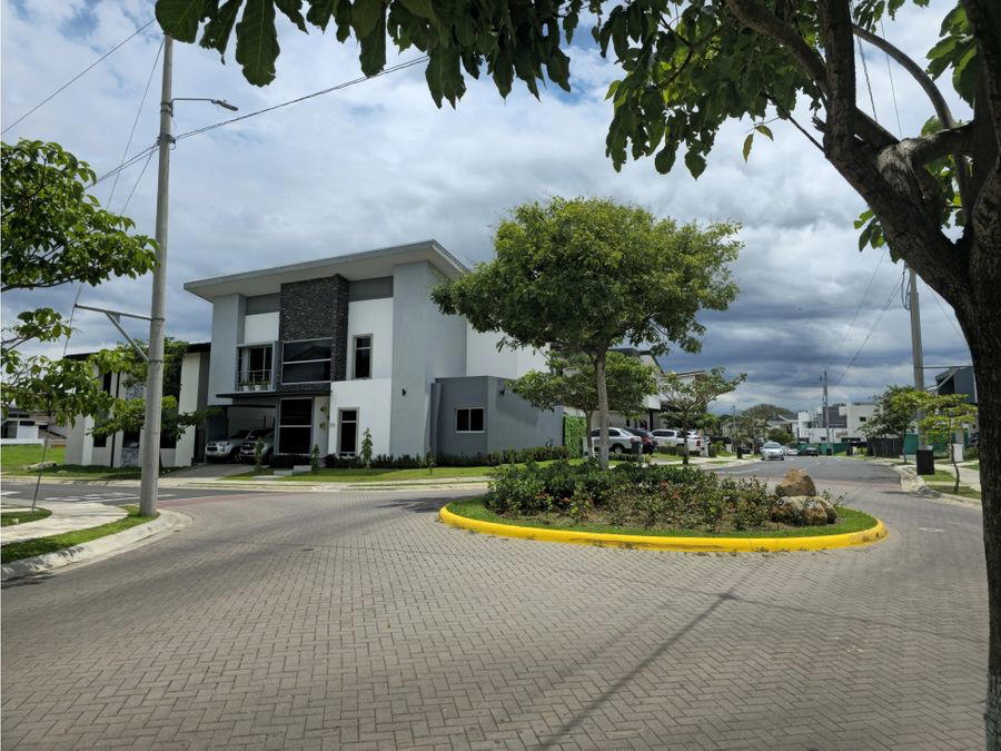 Propiedad en Pozos