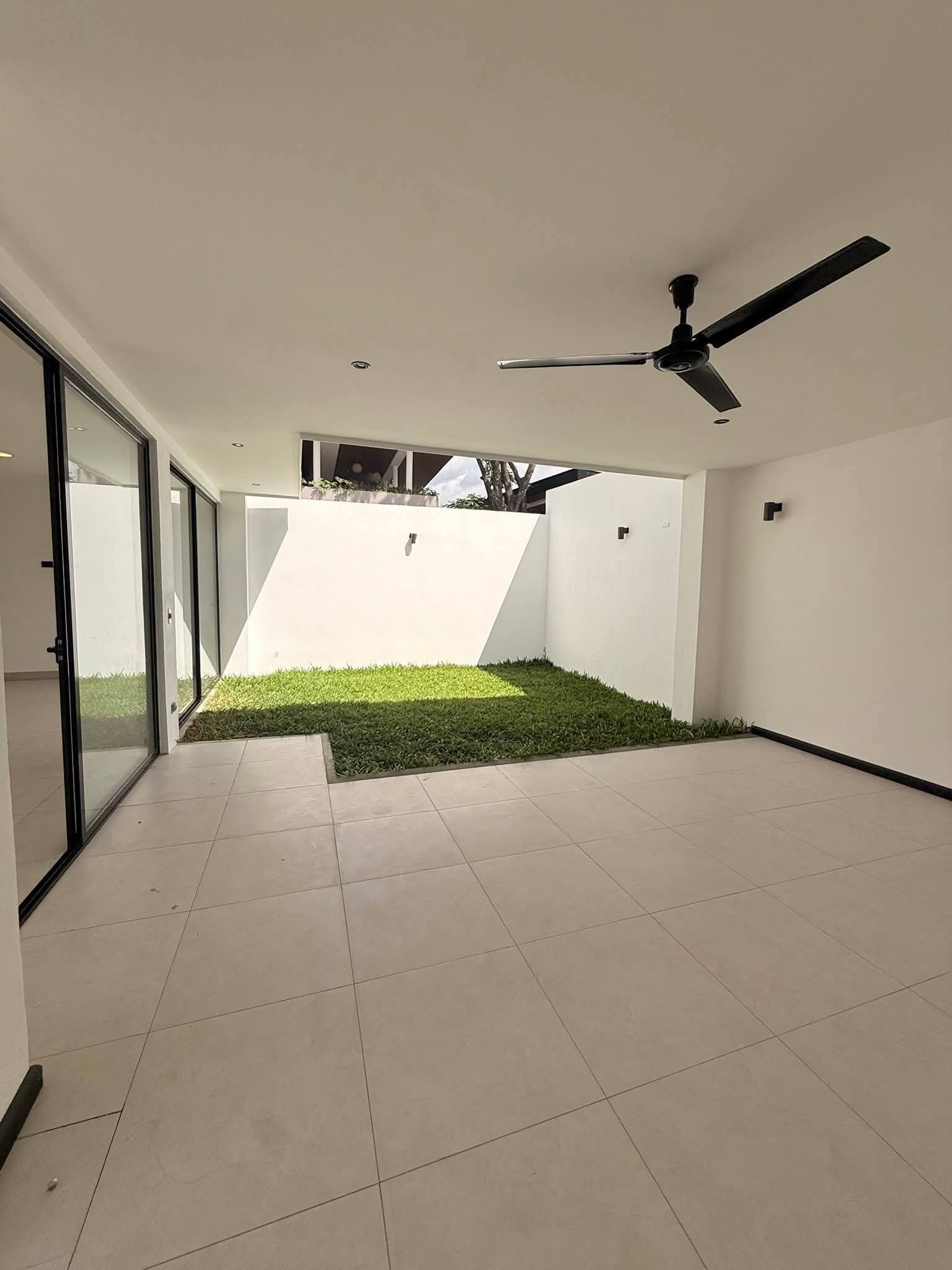 Casa en Lindora Village