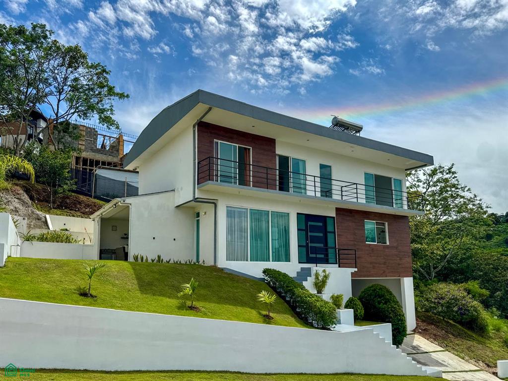 Casa en Naranjo