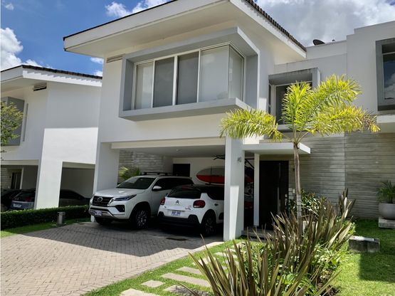 House at Condominio Vía Horizonte