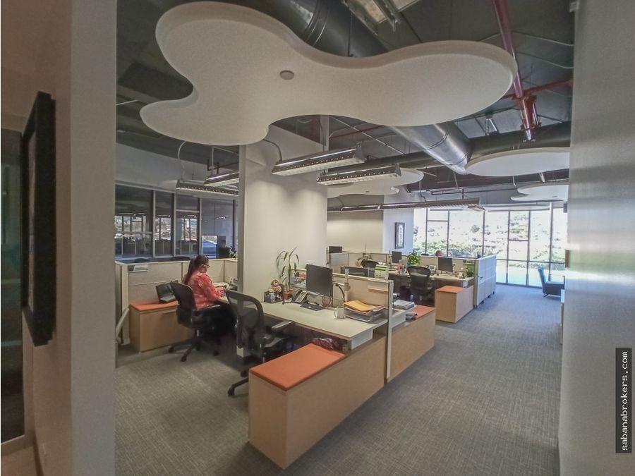 Oficina en Plaza Tempo