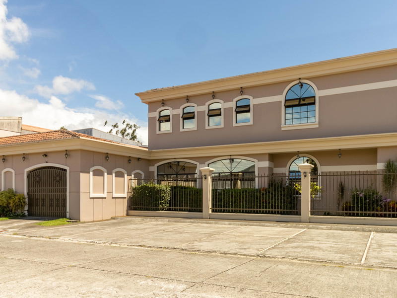 Commercial at Occidental