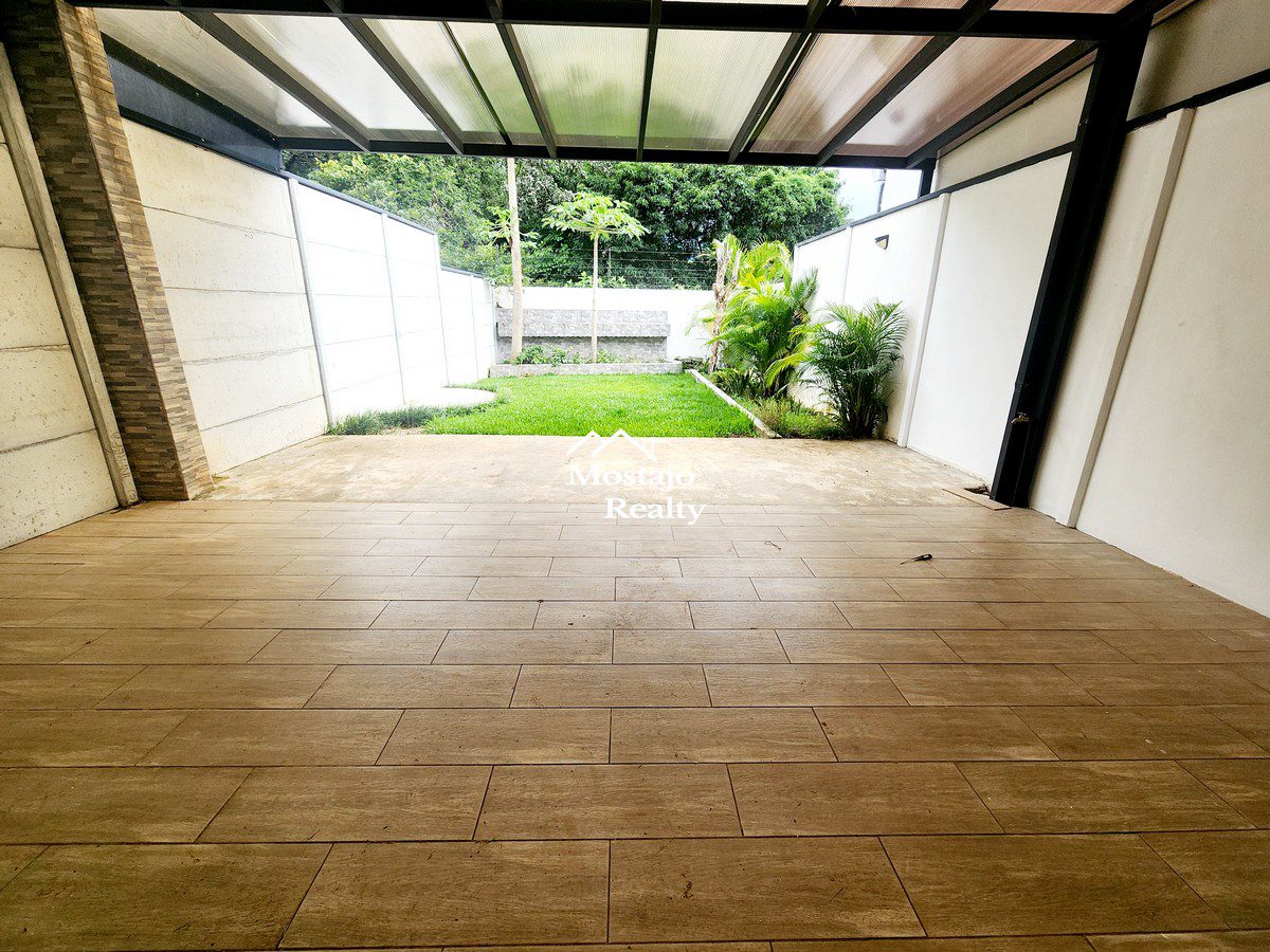 Property at Condominio Lindora 43