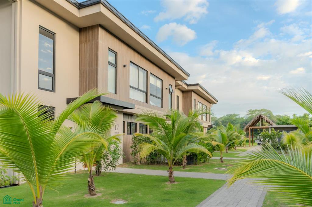 Casa en Místico Beach Town and Resort