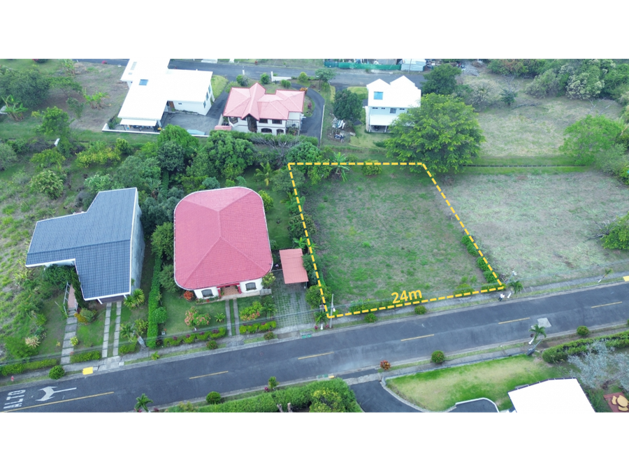 Terreno en Condominio El Roble